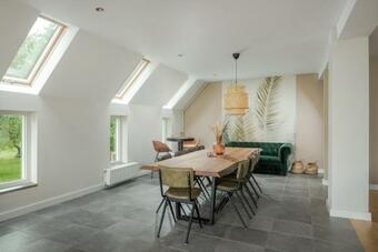 Villa Large Fully Renovated Farmhouse With Indoor Swim Spa And Sauna