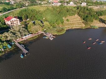 Enpi Lake Resort
