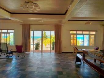 Cesar Villa Sea Side