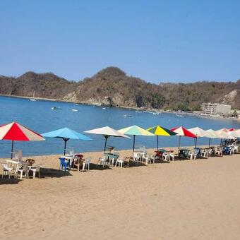 Hotel & Bungalows Bugambilias