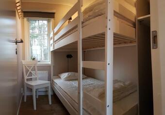 Nybyggd Stuga Intill Skogsbrynet - New Built Cottage Next To The Cowberry Forest