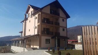 Hostal Pensiunea Subcetate