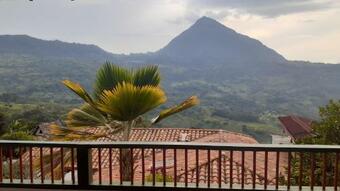 Finca Vivero Guayacanes Magic Mountain