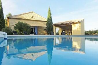 Family House With Wifi-pool-garden