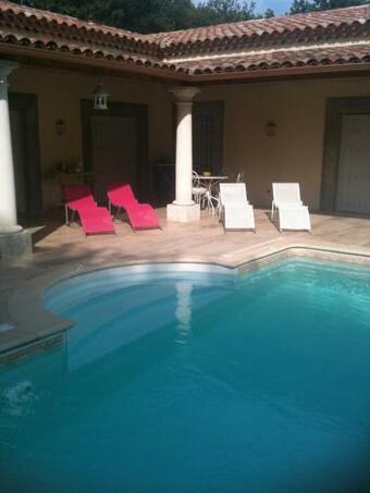 Bed & Breakfast Chambre D'h�te Couguiolet - Avec Piscine