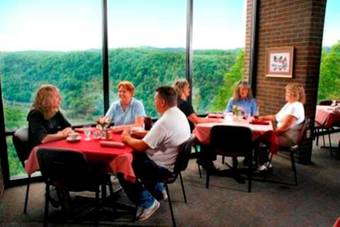 Hawks Nest Lodge