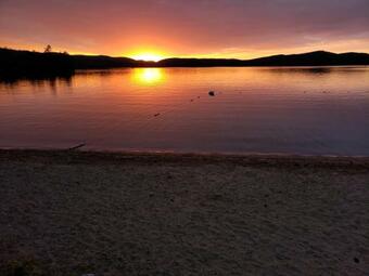 Hilltop Lakeview Retreat!