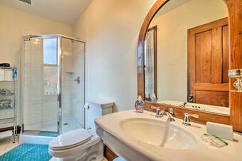 Pet-friendly Victorian Homestead With Fire Pit!