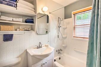 Secluded Marshall Home On 1 Acre And Mtn Views!