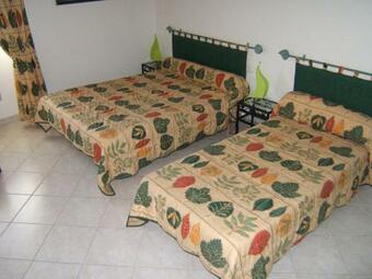 Bed & Breakfast Chambres D?h�tes Lou Jassou