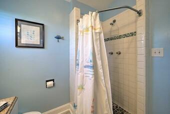 Oceanfront Gem With Rooftop Deck Steps To Sand