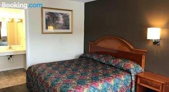 Motel Country Club Inn & Suite