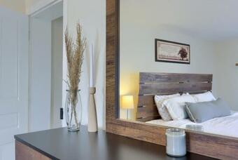 2-bedroom House W/ Large Outdoor And Firepit!