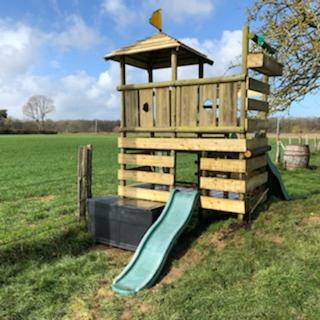 Camping Et Caravanes Dhotes � La Ferme Chez L'habitant