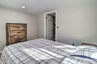 Bright Poconos Home With Game Room And Deck!