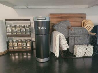 Lakeshore Cottage On Lake Lanier