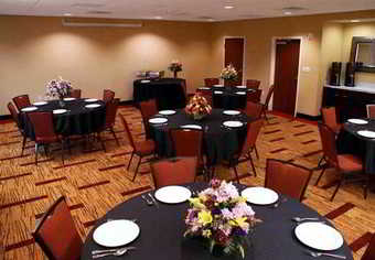 Hotel Courtyard Lima