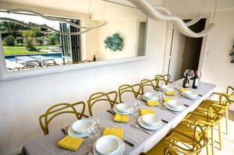 Superbe Villa Avec Piscine Chauff�e Et Boulodrome