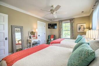 Grand Lafollette Home With Covered Patio On 40 Acres!