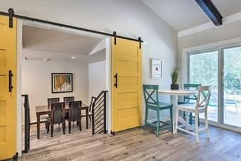 Modern And Colorful Buda Home Near Dtwn Austin!