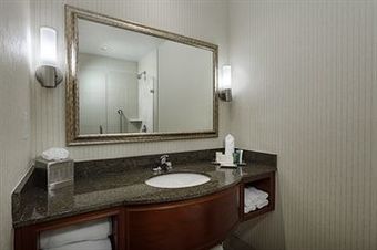 Hotel Woodbridge At Metro Park