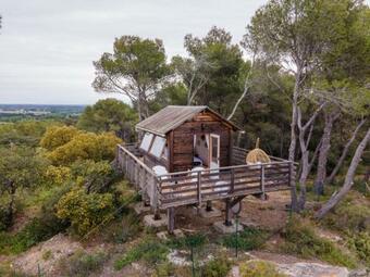 Villa Luxury Holiday Property: Privacy, Pool, Tennis