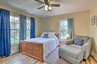 Cozy Home With Fire Pit 3 Mi To Lake Whitney!