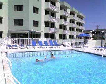 Hotel Diplomat Beach Club