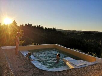 Bed & Breakfast Chez Alice,simplicit� Et Petite Piscine