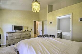 Apartamento Stylish Suburban Condo Less Than 20 Mi From Dtwn Dc!