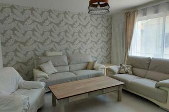 G�te R�nov� En Bord De Meuse