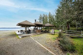 Hartstene Pointe Haven