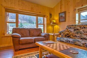 Cabin By The River Visited By Treehouse Masters!