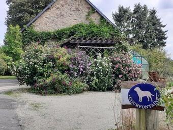 Private Farmhouse For Six In The Countryside