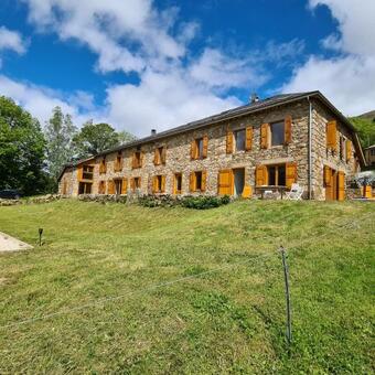 Villa Ferme D'alpage Sur 3ha Renovee Dans Un Cadre Naturel