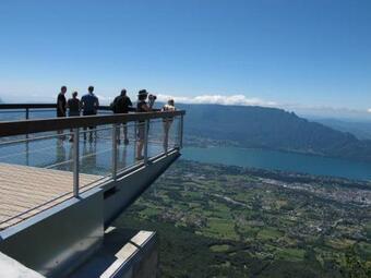 Apartamento 1 Chambre 20m2 : 2 Lits Pour 3 Voyageurs +cuisine + Terrasse Bois En Jardin