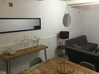 Apartamento Appartement Sur Cour, Rez De Chauss�e