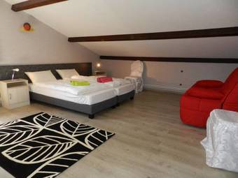 Domaine Des Pierres Dor�es