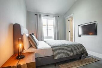 Blue Villa 33