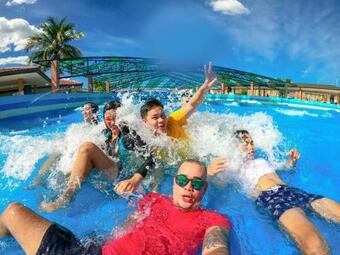 White Rock Waterpark And Beach Hotel