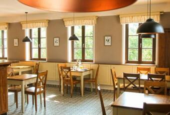 Hostal Dv?r L�skov� Vrch