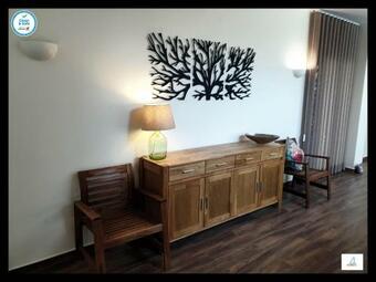 Home4u - Superb Villa, With Pool & Bbq