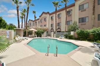 Hotel Comfort Suites Palm Desert