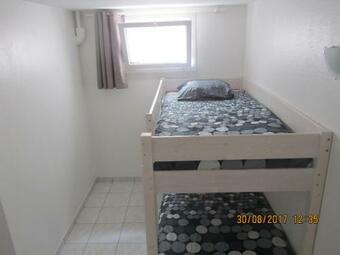 100 M2 Pr�s D'eurexpo, Du Stade Ol Avec Ptit D�j