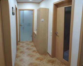 Apartamento Mones Monteur- Und Ferienwohnung