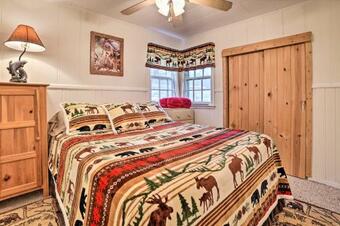 Cozy And Rustic Cottage With Houghton Lake Access