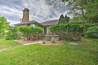 Lake Michigan Hideaway Pool, Steps To Beach!