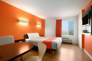 Motel 6 Swift Current