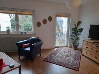 Hinter Burg, Haus Mit Garten