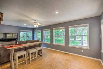 Holiday Island Home Fire Pit And Boat Parking!